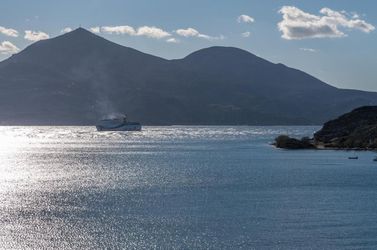 Il Porto Di Milos Adamantas  Exterior foto