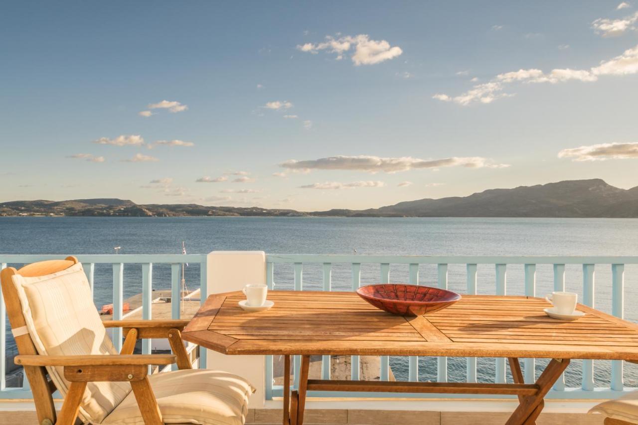 Il Porto Di Milos Adamantas  Exterior foto